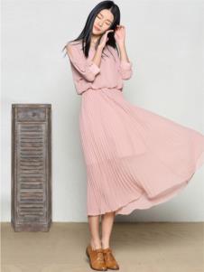 玛希露女装粉色七分袖连衣裙