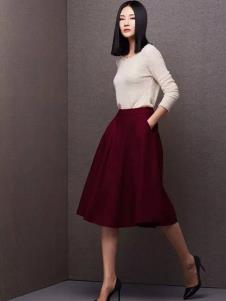百薇女装红色针织半身裙
