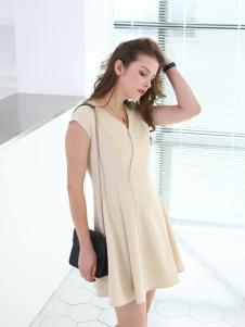 佳简衬橱女装杏色V领连衣裙