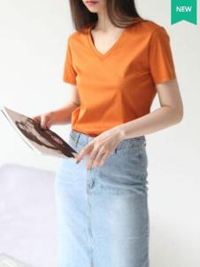 嘉茱莉女装新品橘色V领修身T恤