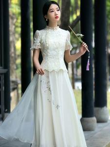 筱姿女装新品白色复古风裙装