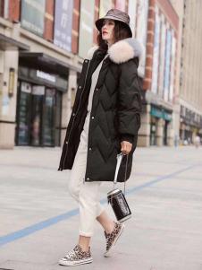 美兰娇丽黑色毛领羽绒服