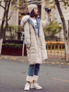 美兰娇丽米色羽绒服