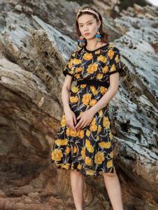Tynuhea女装黑色印花连衣裙