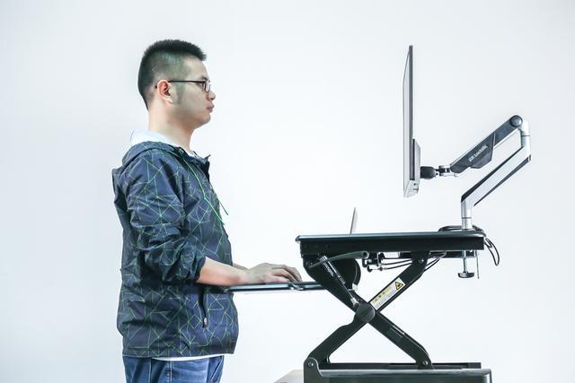 坐累了那就站一会：乐歌 M9S 坐立交替工作台体验升降