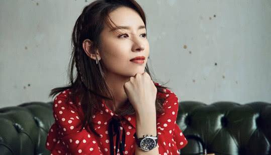 2019春晚名单引热议, 她的出现让人不满, 观众: 她不配上春晚董洁
