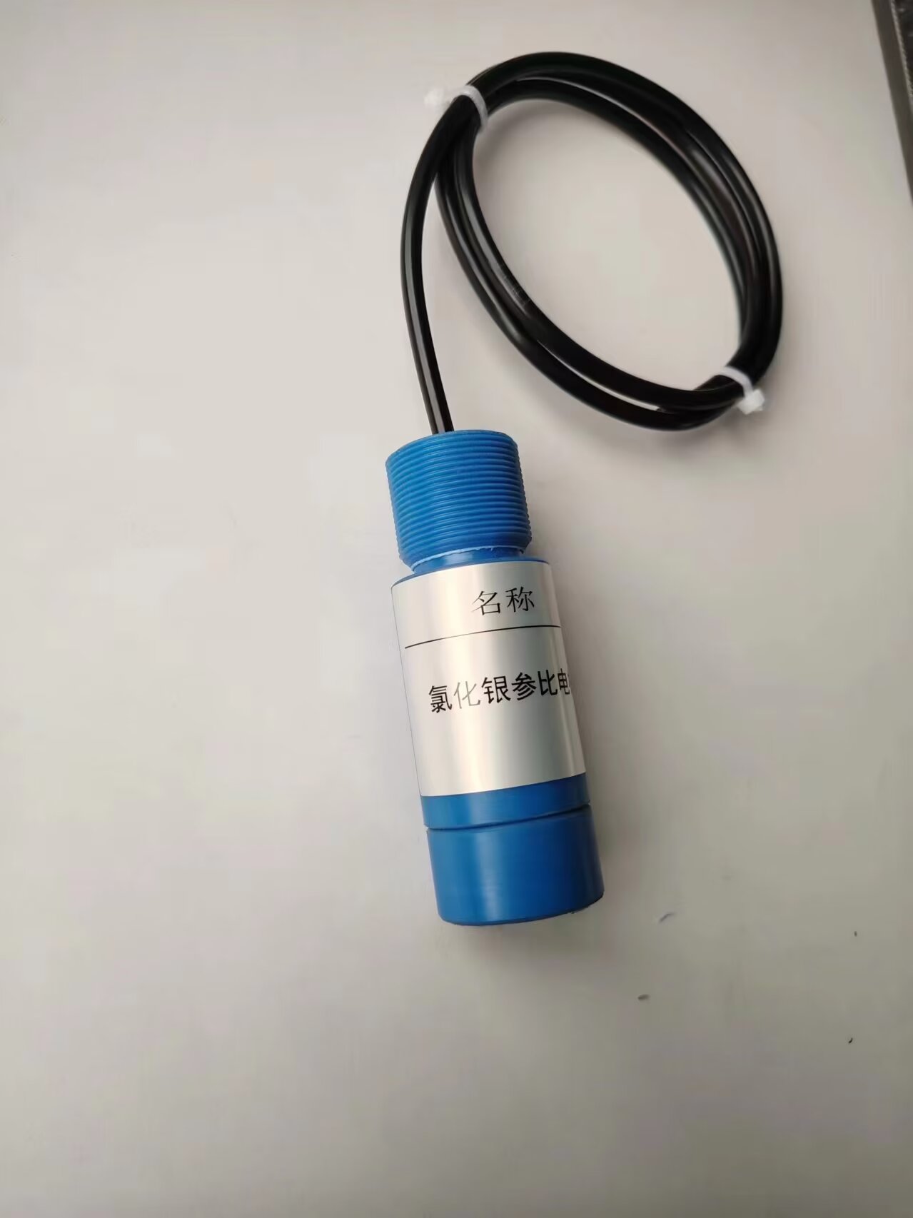 氯化银参比电极：电化学世界的稳定标尺